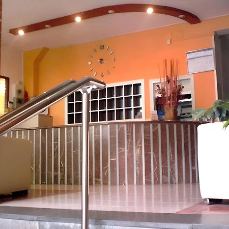 Hotel Medium Montecarlo パラフルジェイ エクステリア 写真